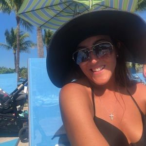 Meet your Posher, Kim